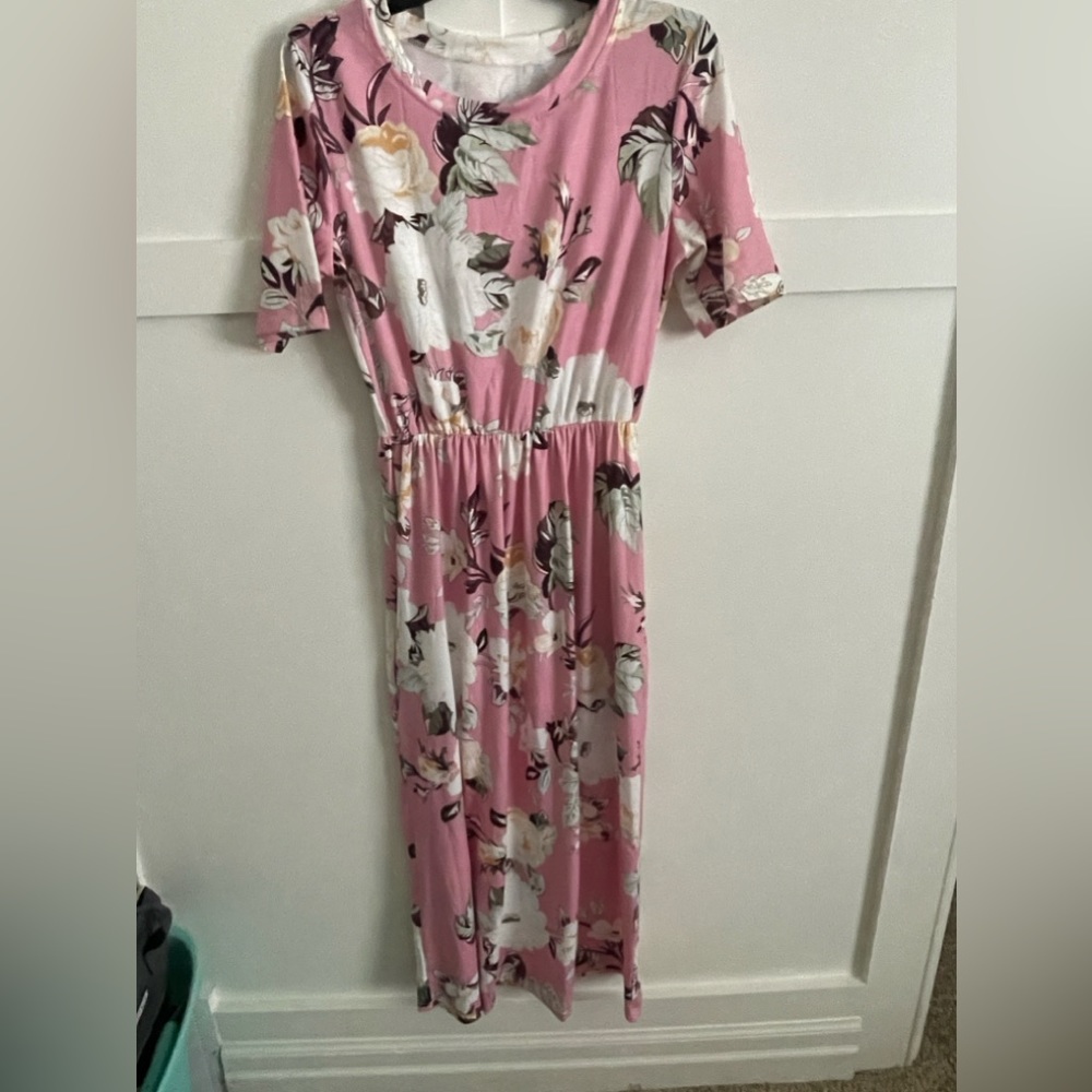 NWOT women’s Maxi dress